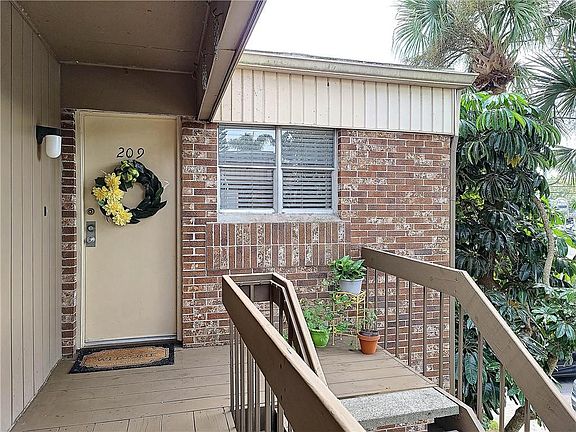 2nd image of 10425 Carrollbrook Cir APT 209