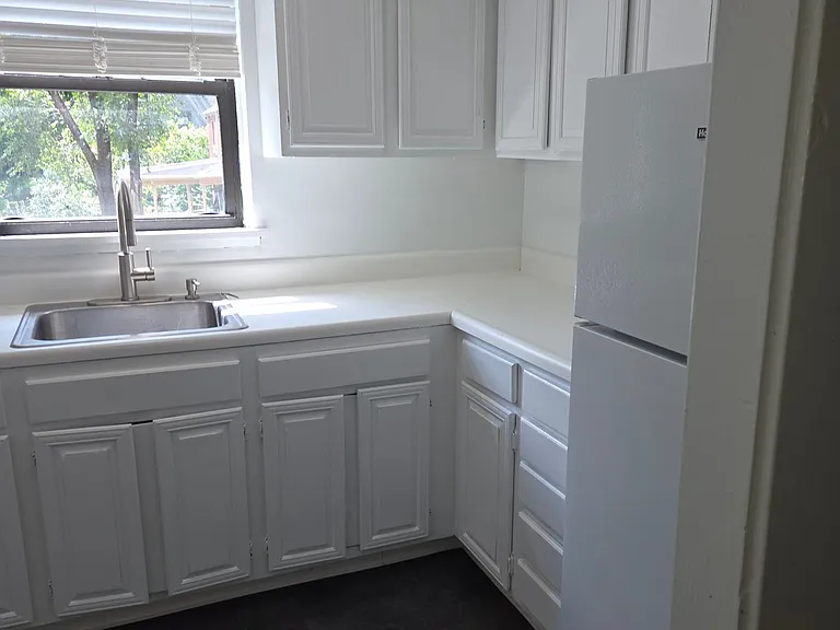 20 Cornell Pl — Photo 8