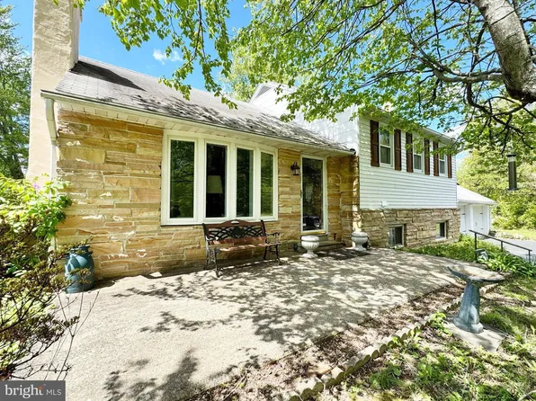 4156 E Campbell Rd, Pennsburg, PA 18073