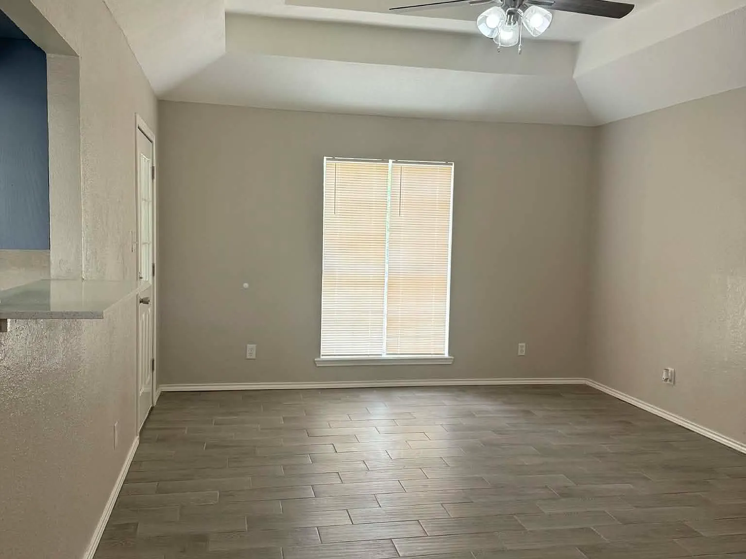 3 bed, 1449 sqft, $1,400 — Photo 3