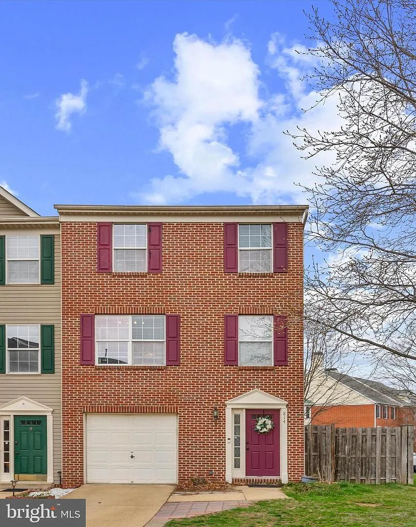 814 Vanderbilt Ter SE photo 1
