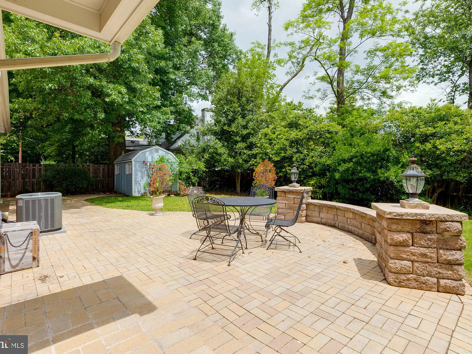 3 bed, 1.5 bath, 1650 sqft, $4,500 — Photo 2