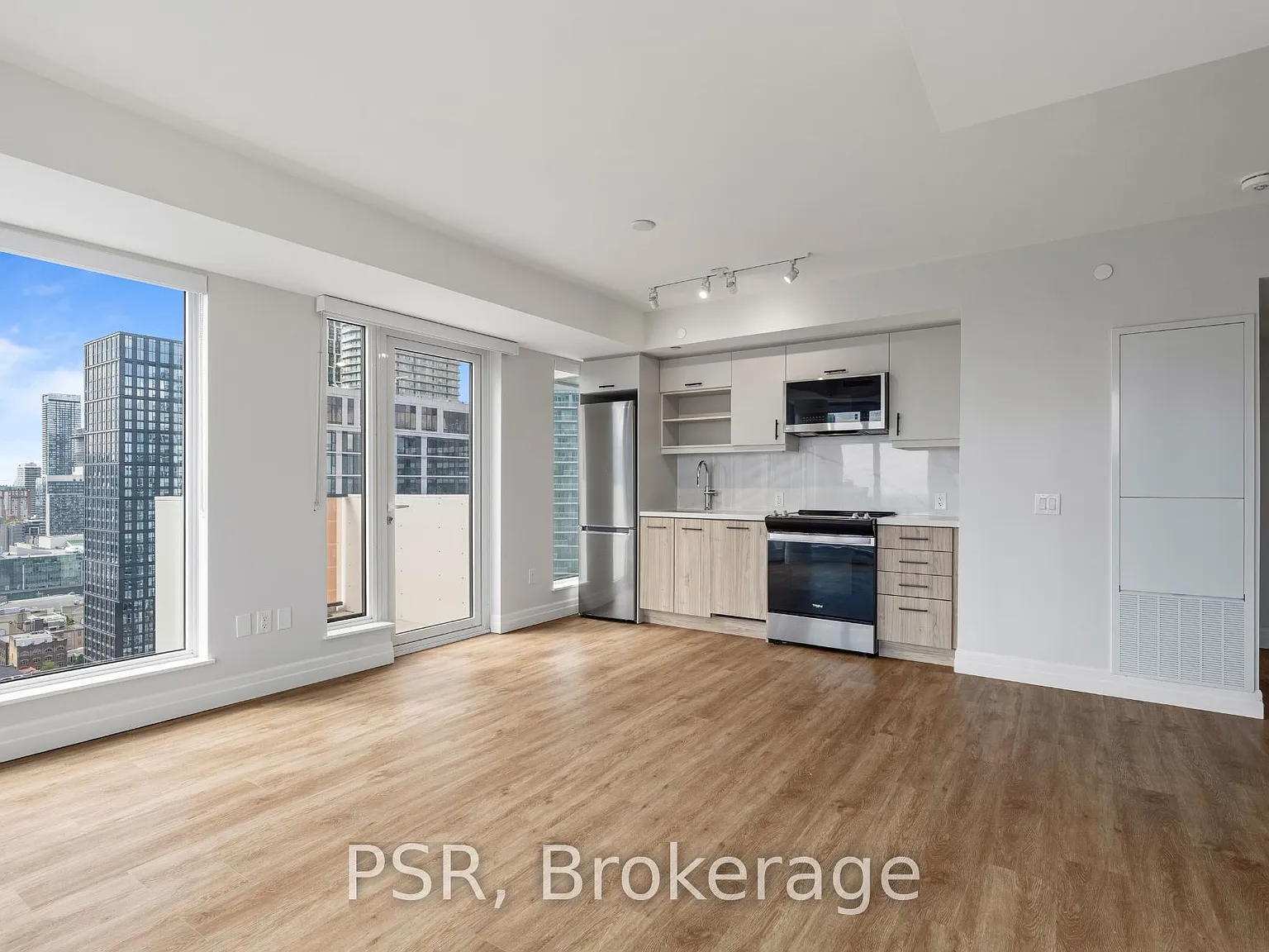 The 203 Residences — Photo 3