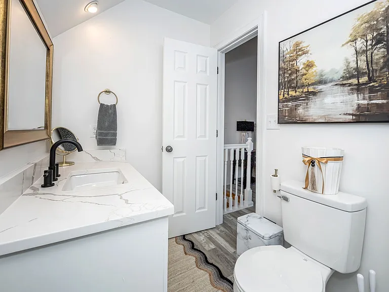 1102 Stanfield Point Rd — Photo 21