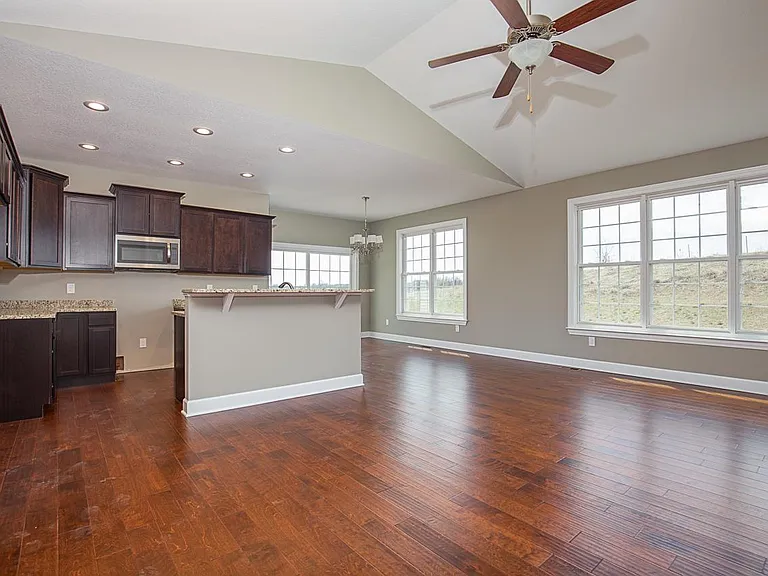 15 Blackstone Ct — Photo 2