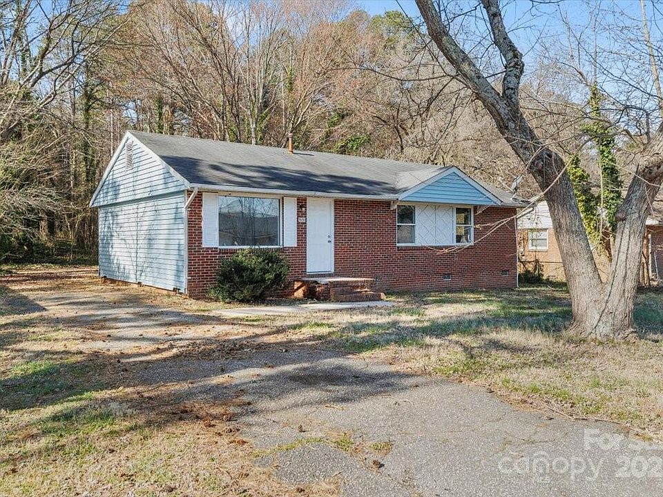 1st image of 3030 Crawford Ave