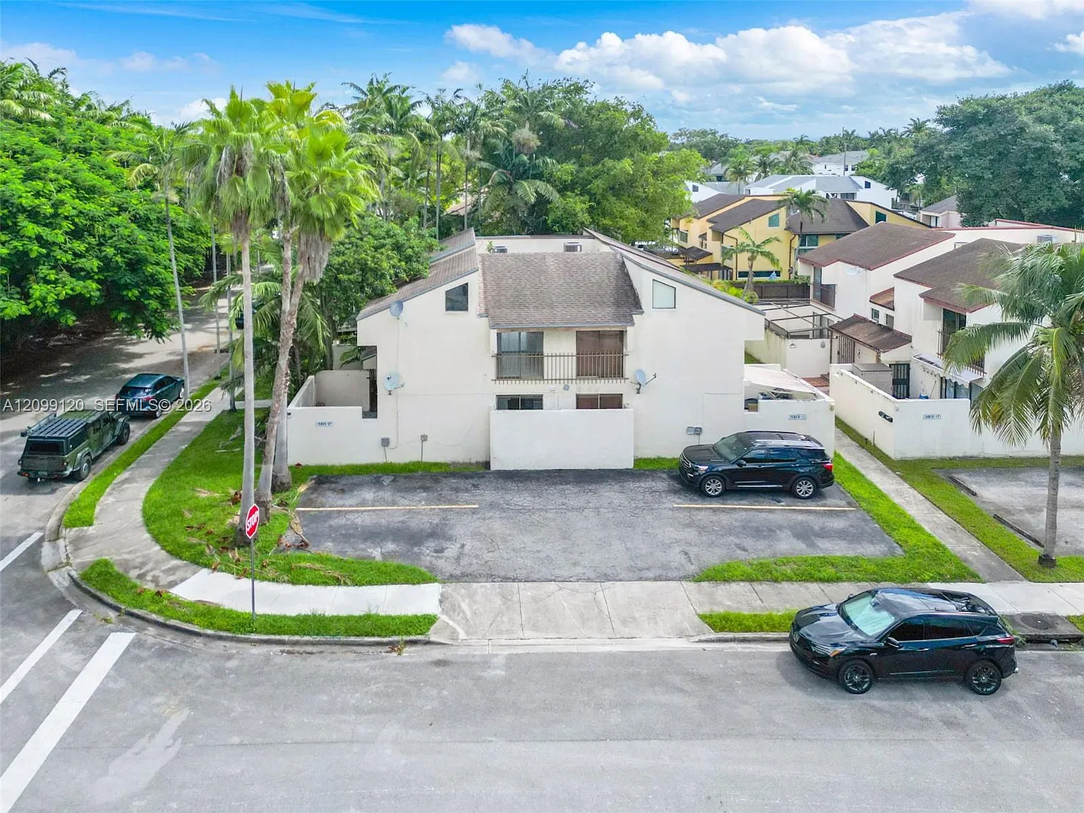 Pinebrooke Condo Z — Photo 3