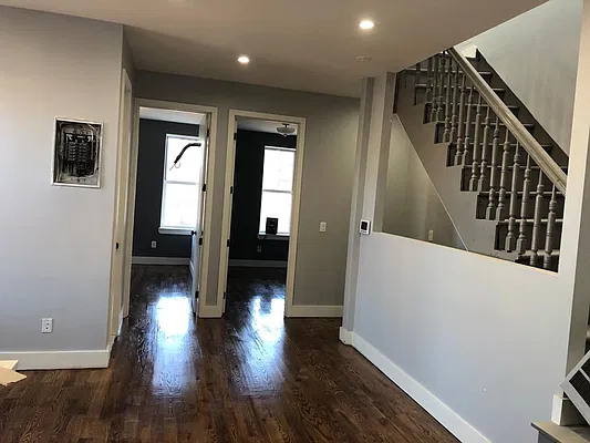 Rented by Aron Fried, LREB | media 35