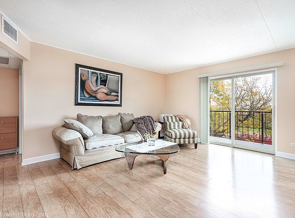 3rd image of 3222 Sanders Rd Unit 3D