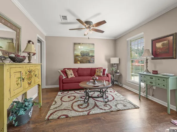 2149 Connie Dr, Denham Springs, LA 70726