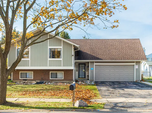 652 Coral Ave, Bartlett, IL 60103