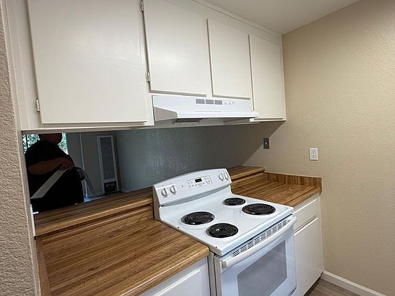 3rd image of 1053 Dutton Ave APT 29