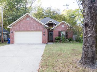 327 Locust, Conway, AR 72034