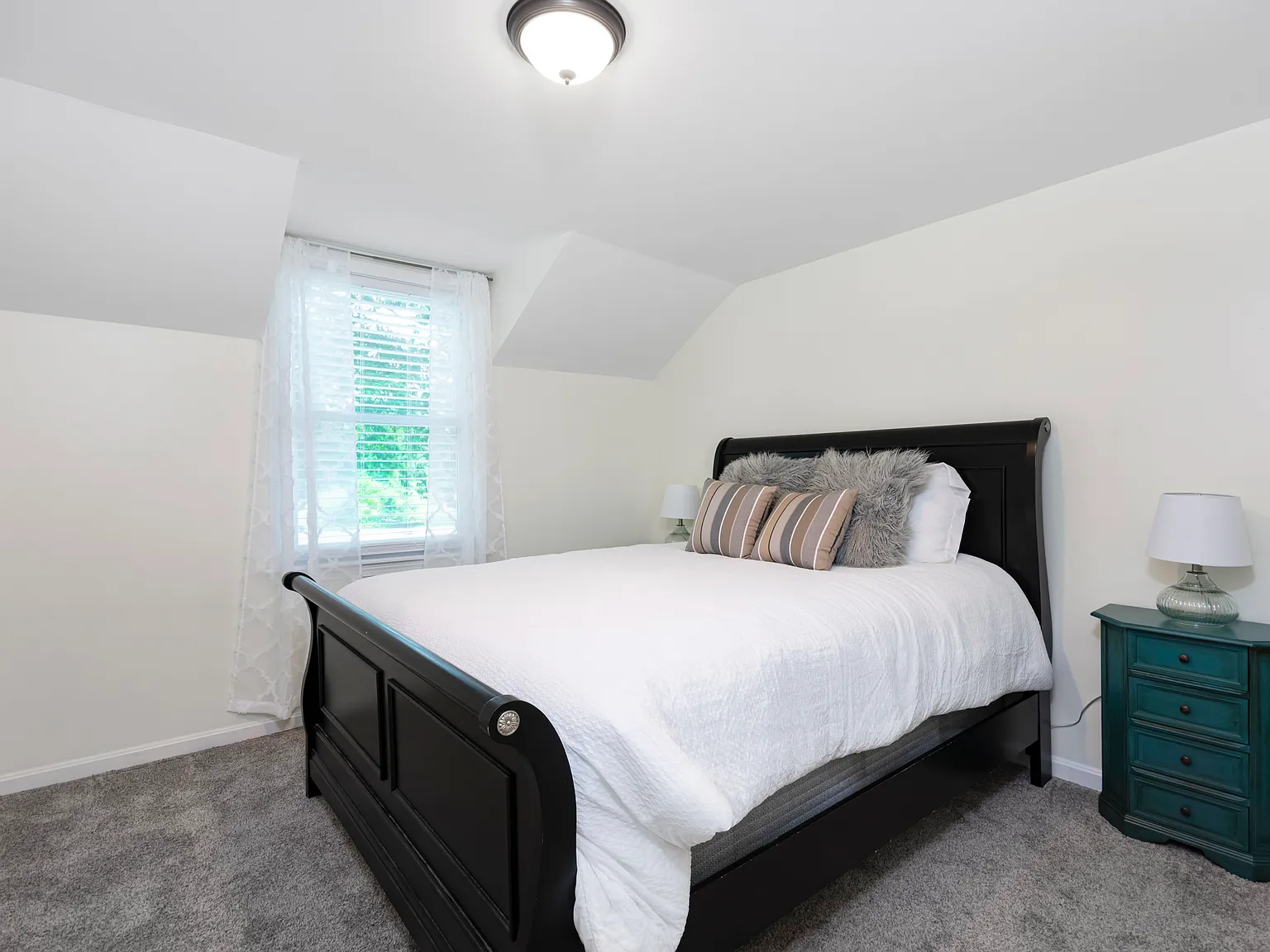 1 bed, $2,300 — Photo 3
