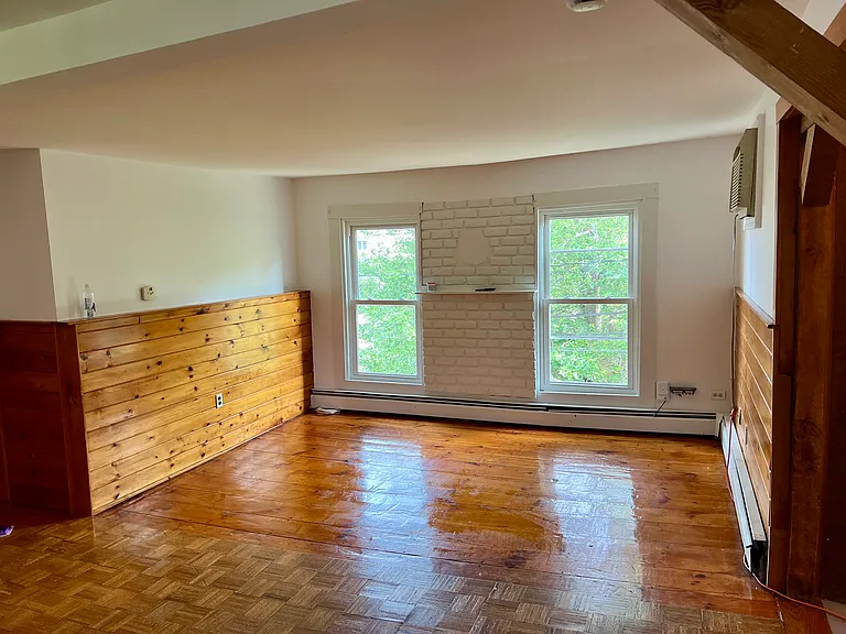 26 Pleasant St #2 — Photo 2