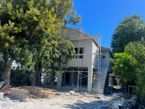 250 Azalea St, Plantation Key, FL 33070