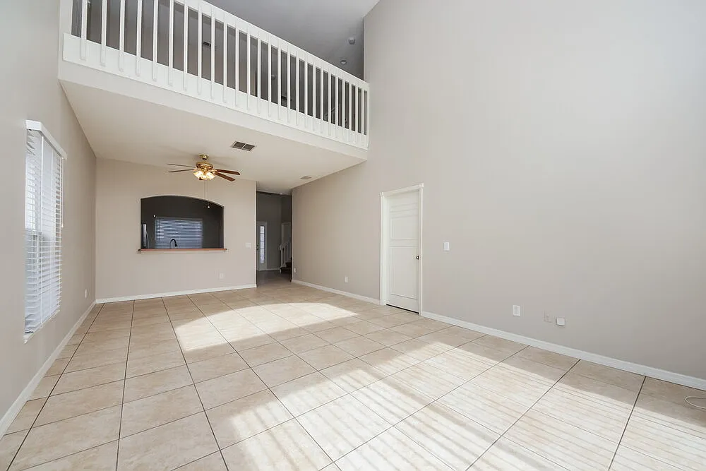 3 bed, 2.5 bath, 2128 sqft, $3,630 — Photo 4