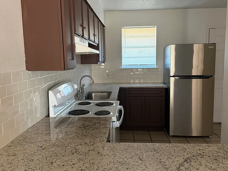 4870 Alsace St #3 — Photo 12