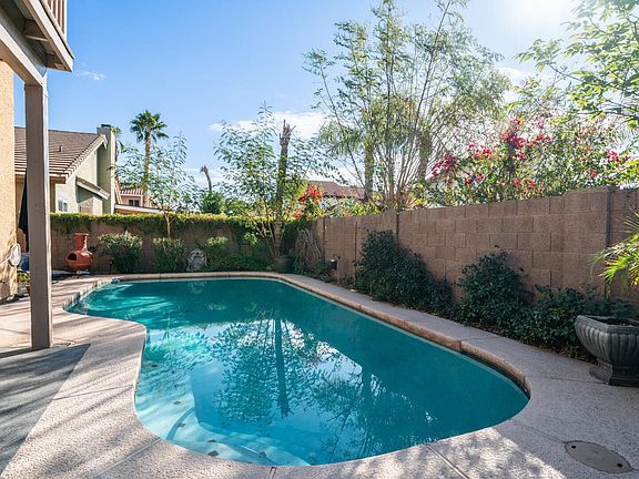 2nd image of 4923 E PARADISE Lane