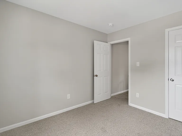 399 Circuit Ln #F — Photo 15
