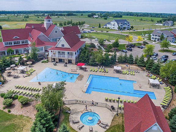 3rd image of 4720 Macatawa Legends Blvd #18