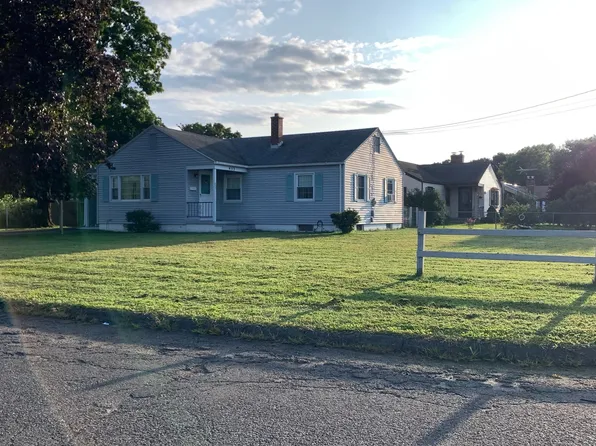 453 Denslow Street, Windsor Locks, CT 06096