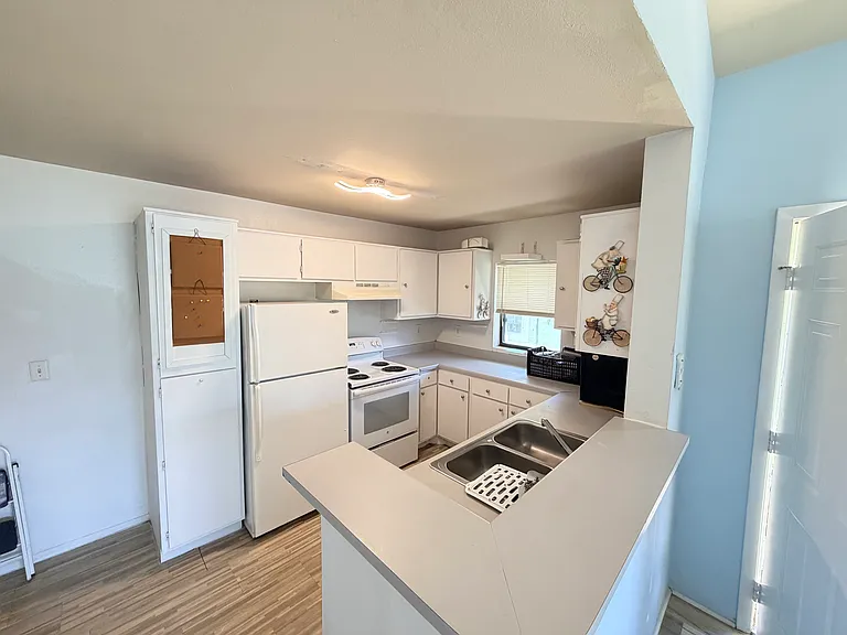 3968 NW 87th Ave #3968 — Photo 5