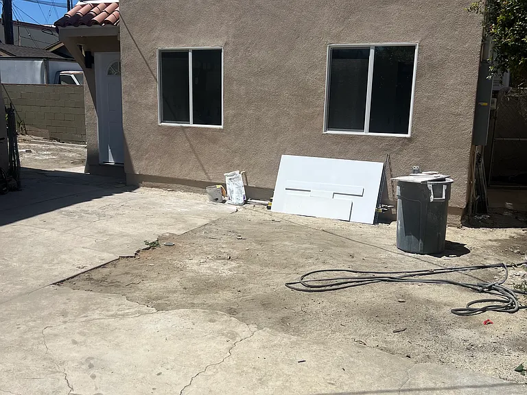 6013 Seville Ave #1/2 — Photo 2
