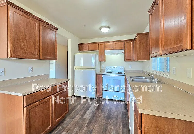 4 bed, 2.5 bath, 1540 sqft, $2,995 — Photo 3