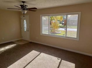 29 Rosaria Rd, Springfield, IL 62702