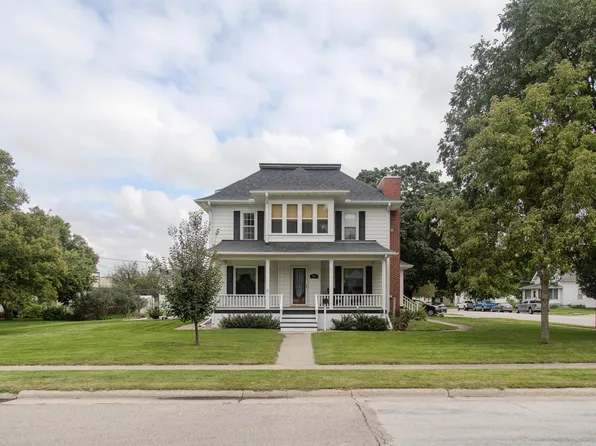 704 Grand Ave, Story City, IA 50248