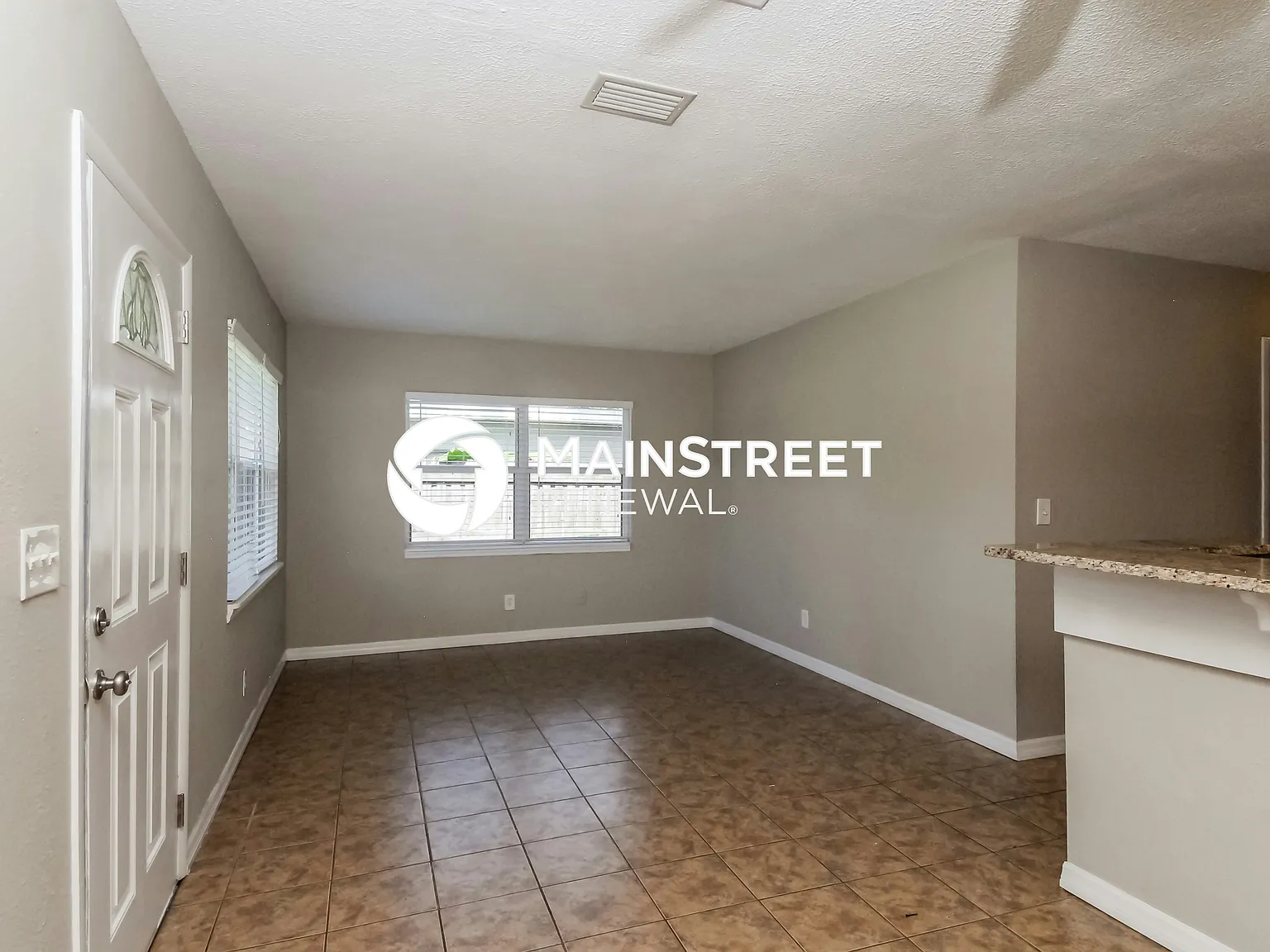 4601 W Paxton Ave — Photo 3