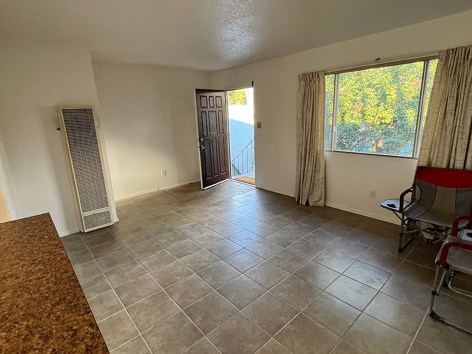 1st image of 222 1/2 B St #2