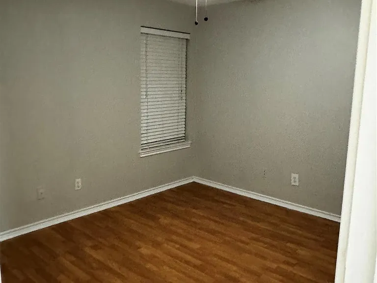 18614 Timbers Dr — Photo 21