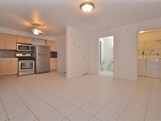 55 71st St, Guttenberg, NJ 07093