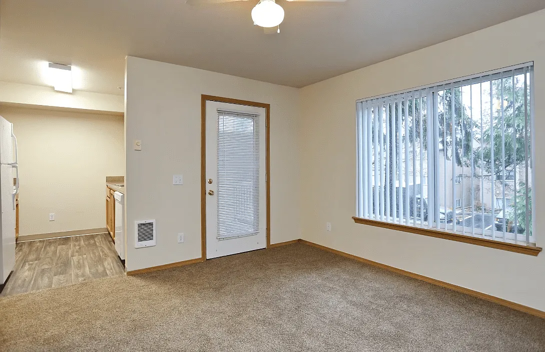Fairway Edmonds Apts — Photo 2