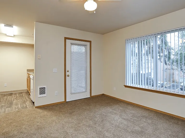 Fairway Edmonds Apts — Photo 2