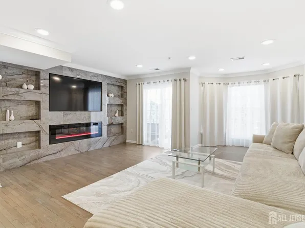 107 Adamecs Way #7, South Amboy, NJ 08879