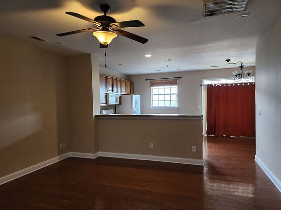 2nd image of 118 Walnut Cove Dr APT E