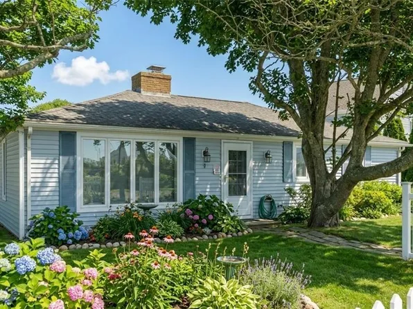 7 Conch Rd, Narragansett, RI 02882