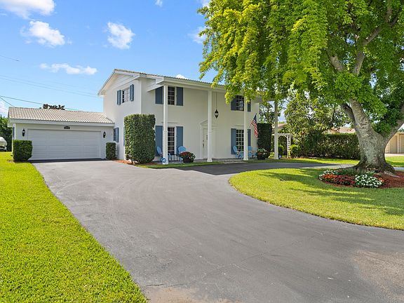 2nd image of 6410 Carambola Circle