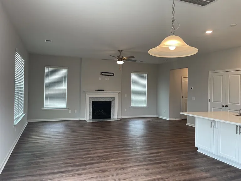 2903 Siebold Dr — Photo 6