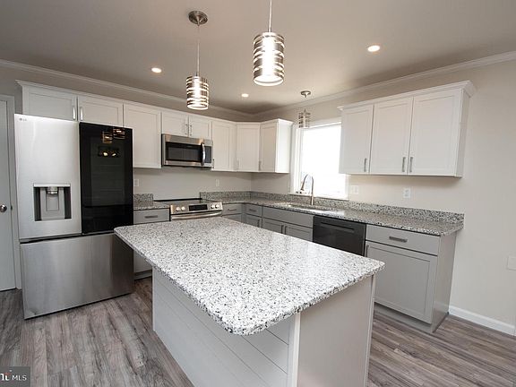 5th image of 31598 Jestice Farm Rd