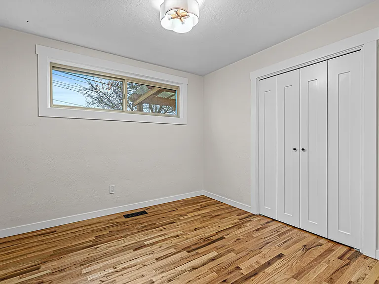 810 Glendale Ave — Photo 7