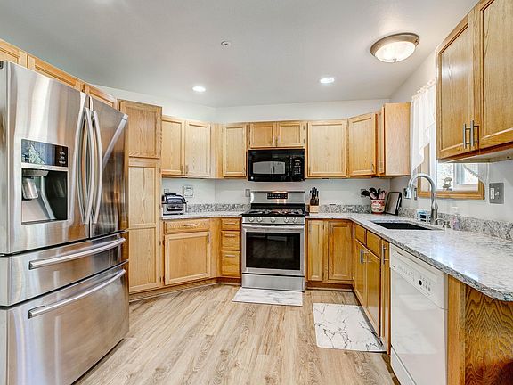 4th image of 7800 Little Fox Ln