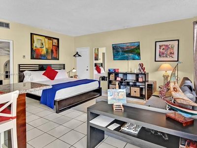 26 Diplomat Pkwy #2272, Hallandale Beach, FL, 33009