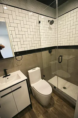 Rented by Delmark Realty LLC | media 31