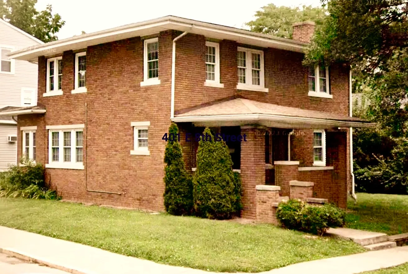 5 bed, 2300 sqft, $4,900 — Photo 1