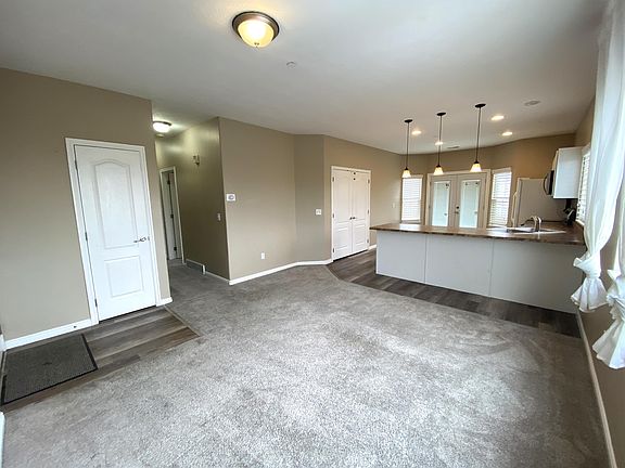 4th image of 13528 S Venicia Way Unit 12