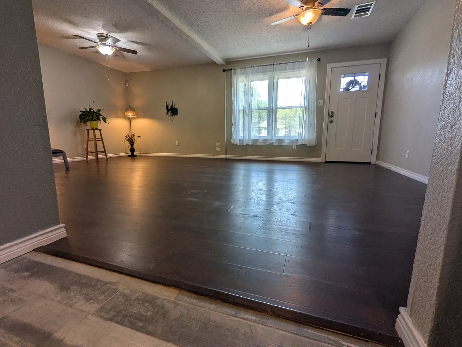 2 bed, 1322 sqft, $1,725 — Photo 2